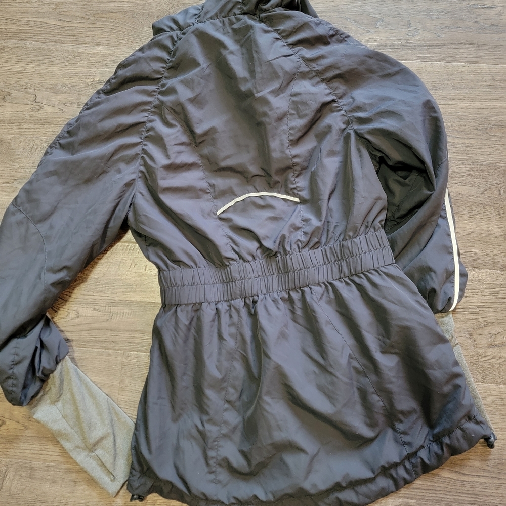 Mpg Running Jacket With Cinched Waist And Hood - S - image 3